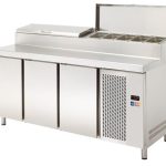 Mesa Refrigerada GN1/1  3 Puertas Preparación Encimera Inoxidable y Vitrina ingredientes GN1/3 1800x708x850h mm Línea CORDOBA MRP-180E