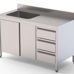 Mesa de Trabajo Acero Inoxidable Mural Con Puertas y Con Cubeta a la Izquierda y Cajones 2400x600x850h mm WTW16024LBSDDR